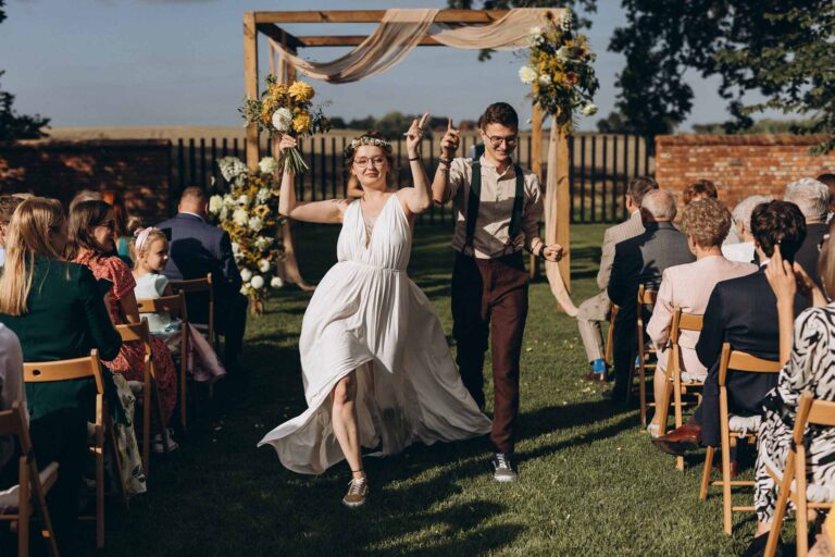 Plenerowy ślub humanistyczny w Oklaskach Stanisławie